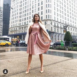 Rose gold pink Gal meets glam